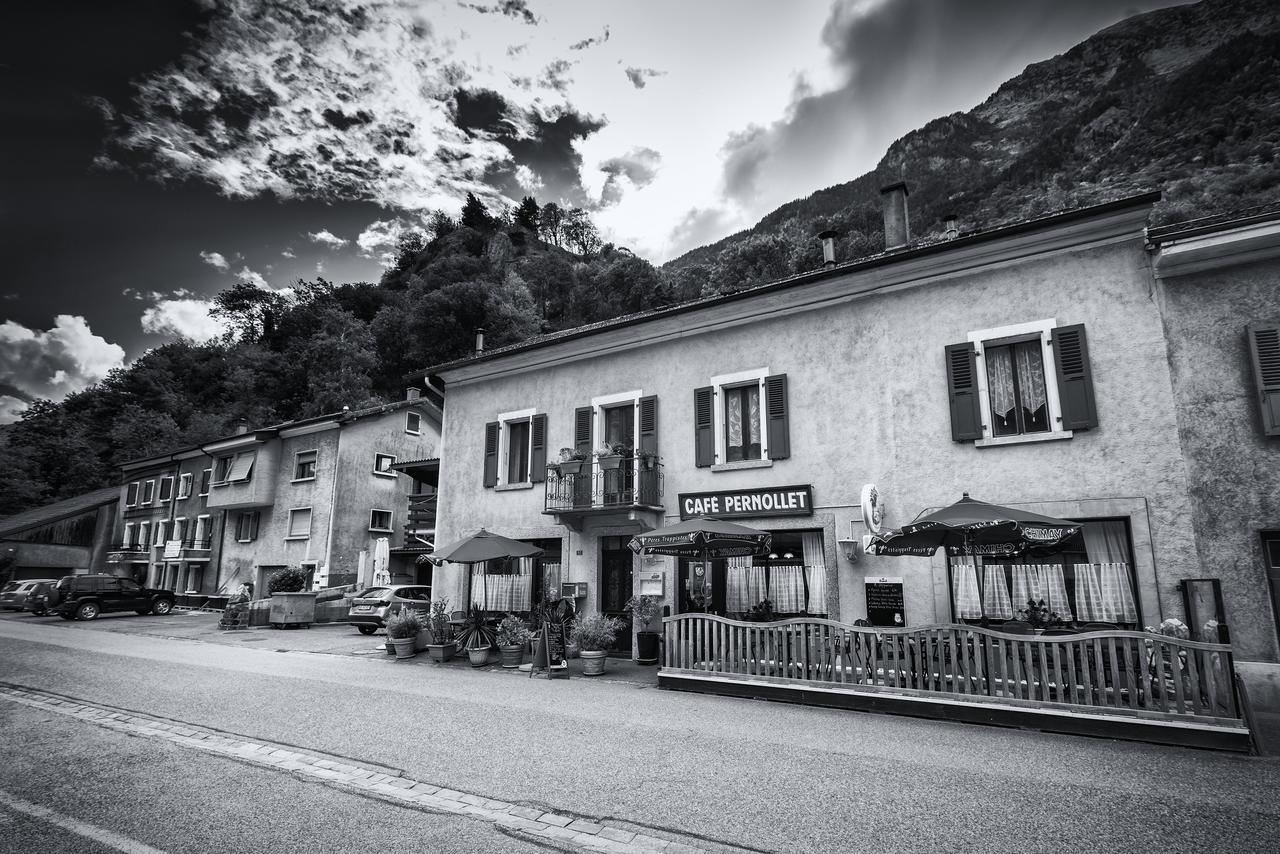 B&B Restaurant Le Pernollet Evionnaz Екстер'єр фото